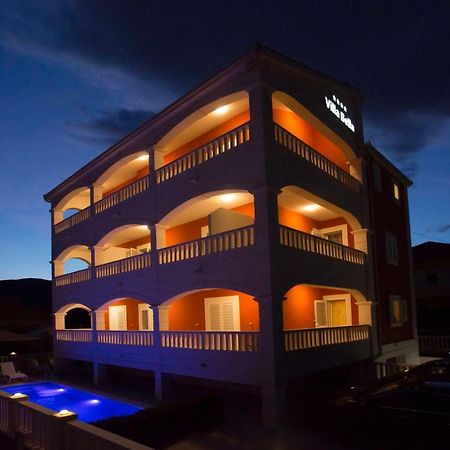 Villa Apartments Art 特罗吉尔 外观 照片